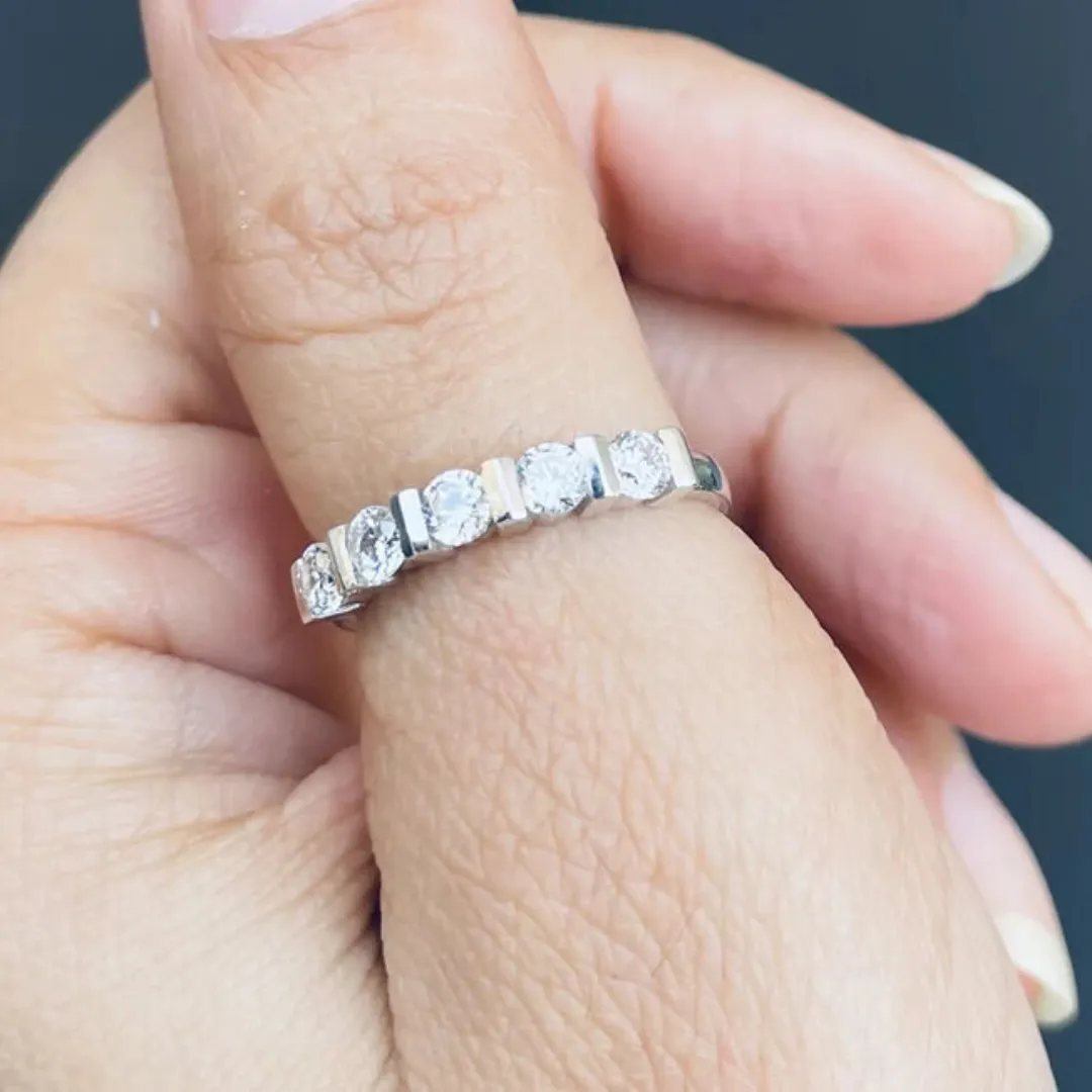 /public/photos/live/Round Moissanite Five Stone Wedding Diamond Ring 727 (2).webp